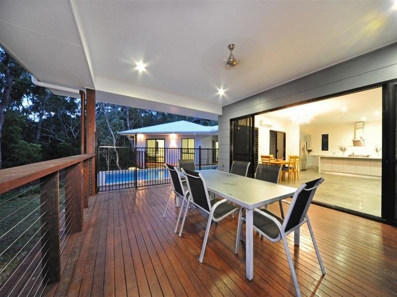 140 Kookaburra Drive, Cannonvale QLD 4802