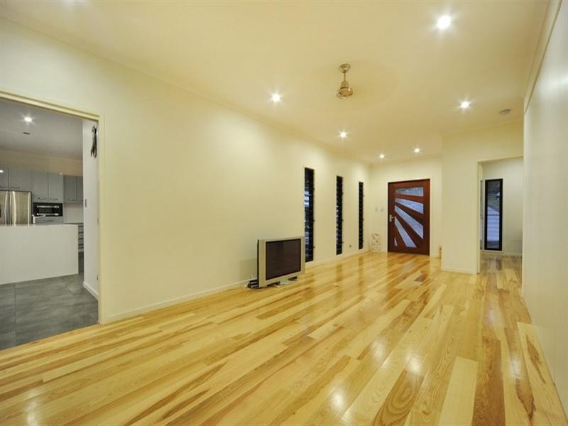 140 Kookaburra Drive, Cannonvale QLD 4802