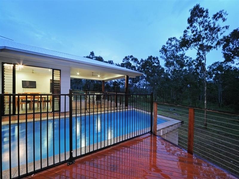 140 Kookaburra Drive, Cannonvale QLD 4802