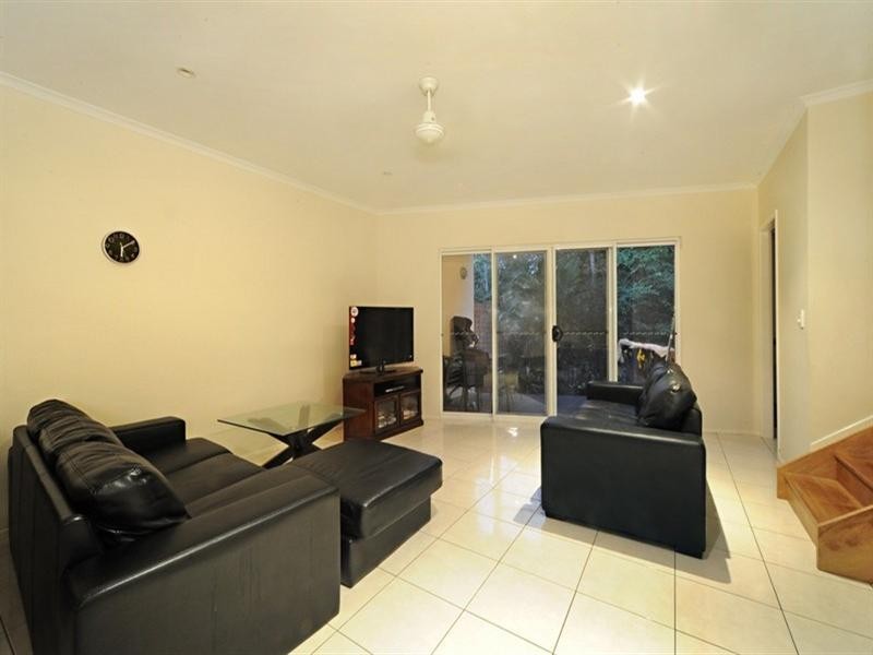2/6 Salmon Court, Cannonvale QLD 4802
