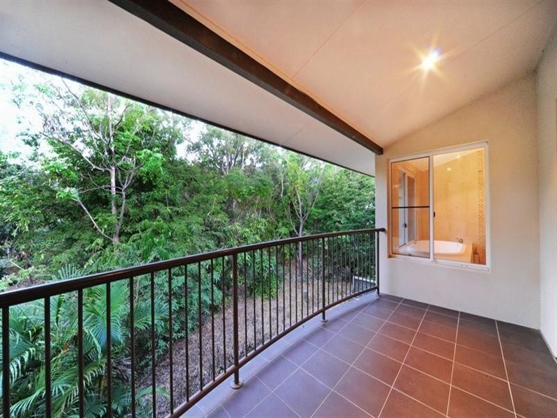 2/6 Salmon Court, Cannonvale QLD 4802