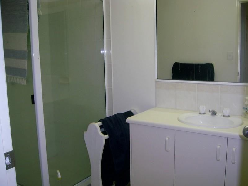 2/24 Island Drive, Cannonvale QLD 4802