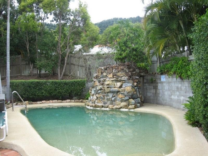 2/24 Island Drive, Cannonvale QLD 4802