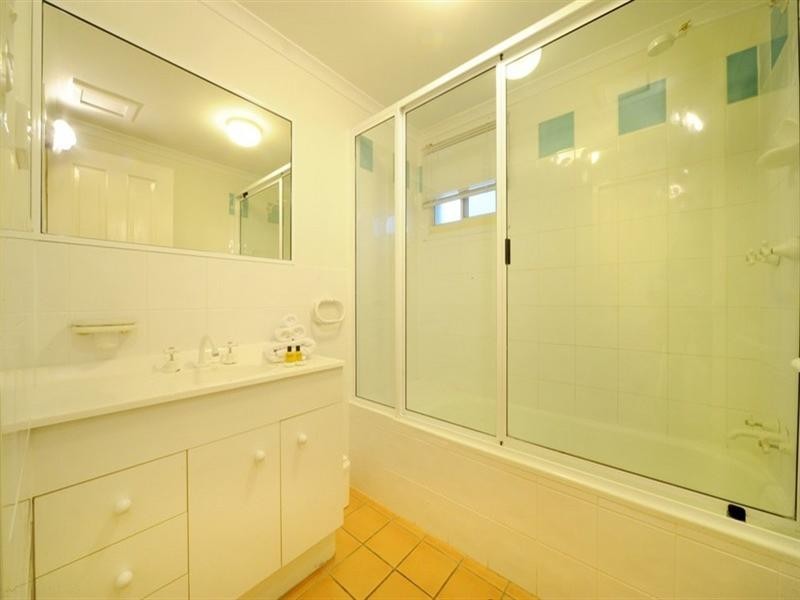 6/24 Beach Road, Cannonvale QLD 4802