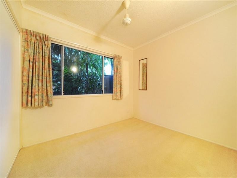 2/24 Island Drive, Cannonvale QLD 4802