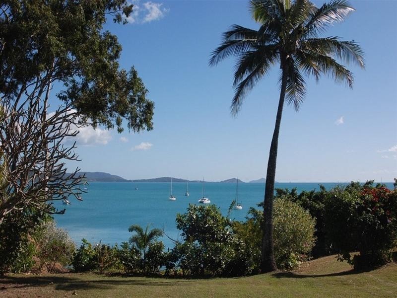 2/19 Oceanview Avenue, Airlie Beach QLD 4802