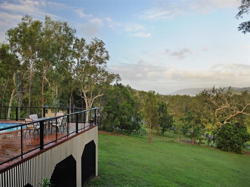 228 Paluma Road, Cannonvale QLD 4802