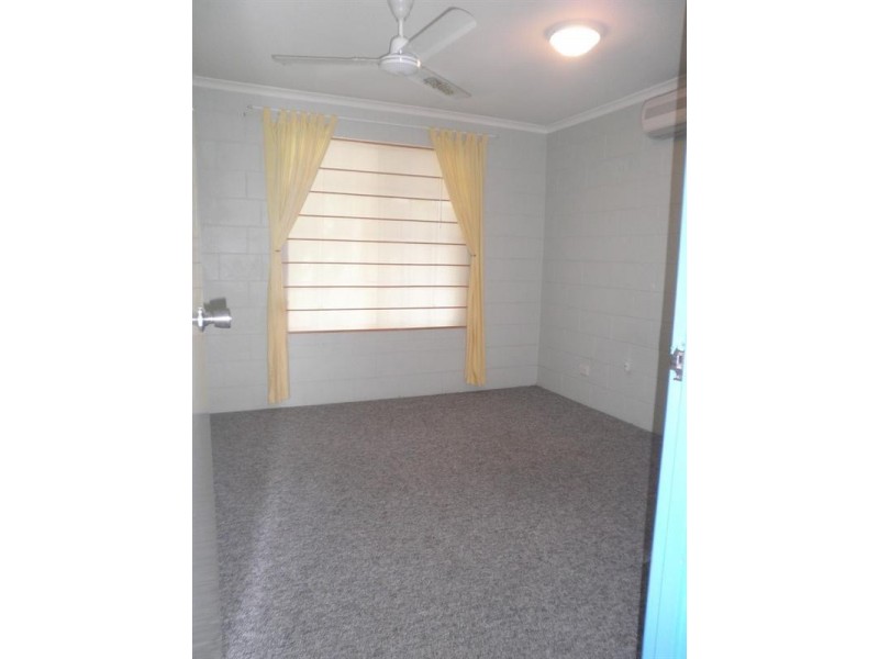 2/2 Mandalay Road, Jubilee Pocket QLD 4802