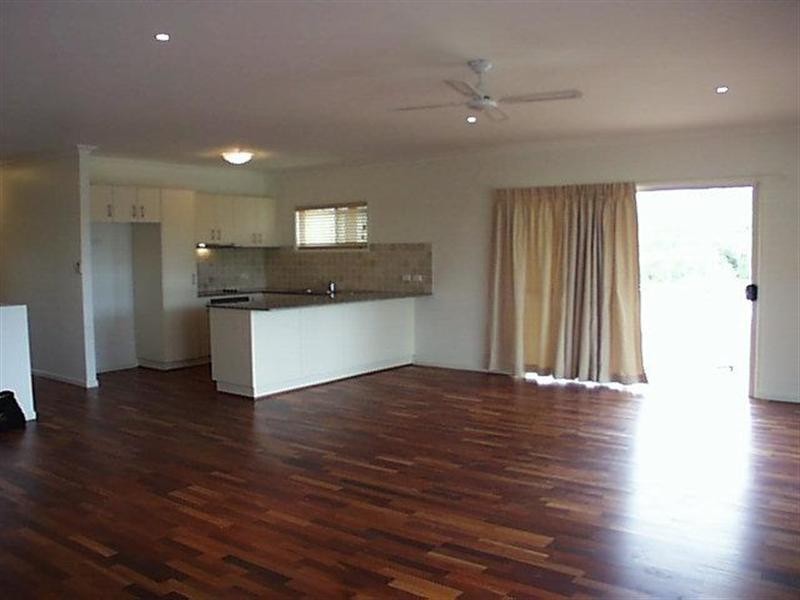 15/21 Shute Harbour Road, Cannonvale QLD 4802