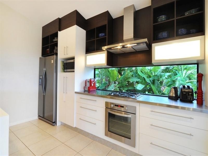 18 Abell Road, Cannonvale QLD 4802