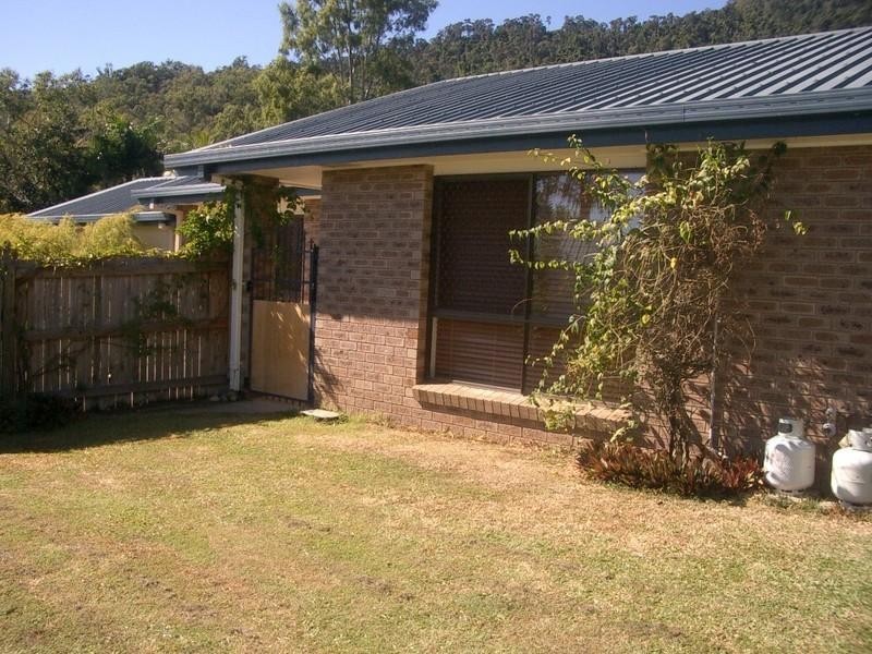 6 Laurence Close, Cannonvale QLD 4802