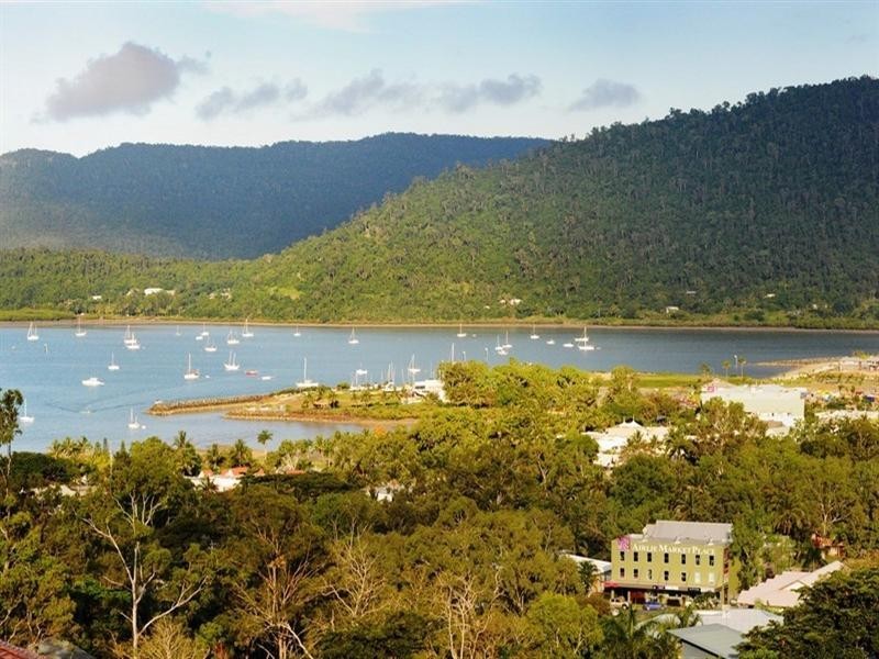 13 Kara Crescent, Airlie Beach QLD 4802