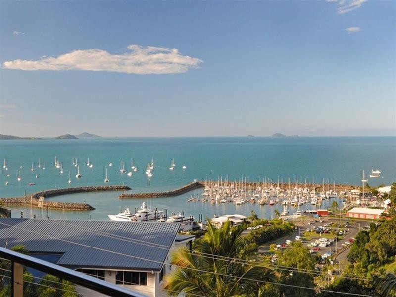 13 Kara Crescent, Airlie Beach QLD 4802