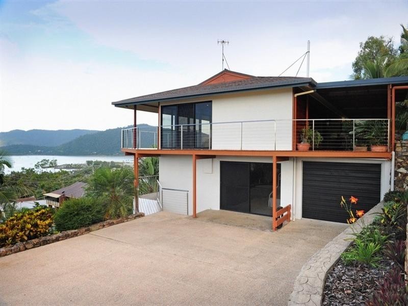13 Kara Crescent, Airlie Beach QLD 4802