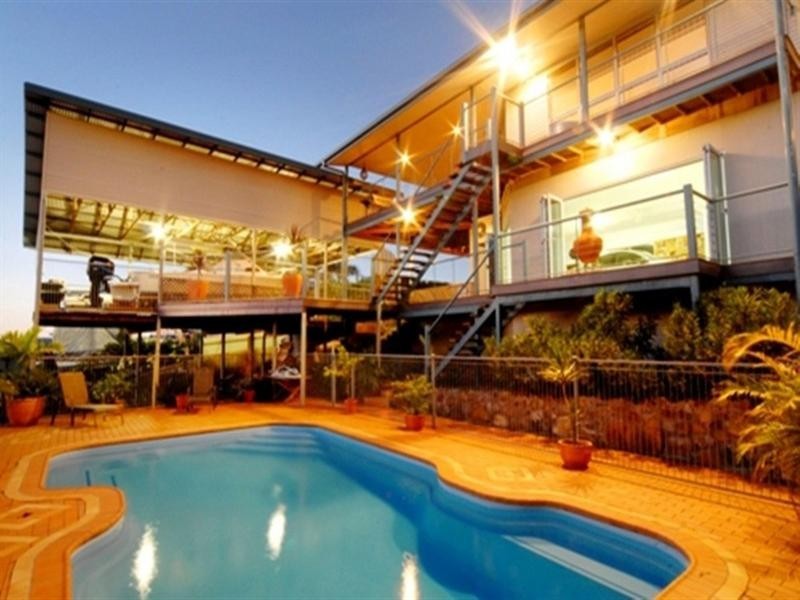 8/14 Hamilton Avenue, Cannonvale QLD 4802