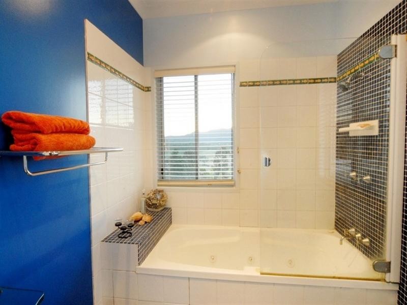 8/14 Hamilton Avenue, Cannonvale QLD 4802