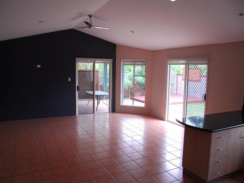 25 Banksia Avenue, Cannonvale QLD 4802