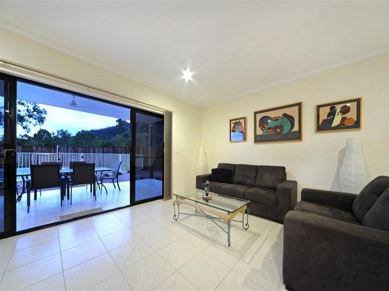 61 Parker Road, Cannonvale QLD 4802
