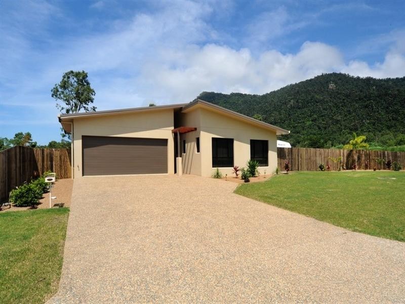 61 Parker Road, Cannonvale QLD 4802