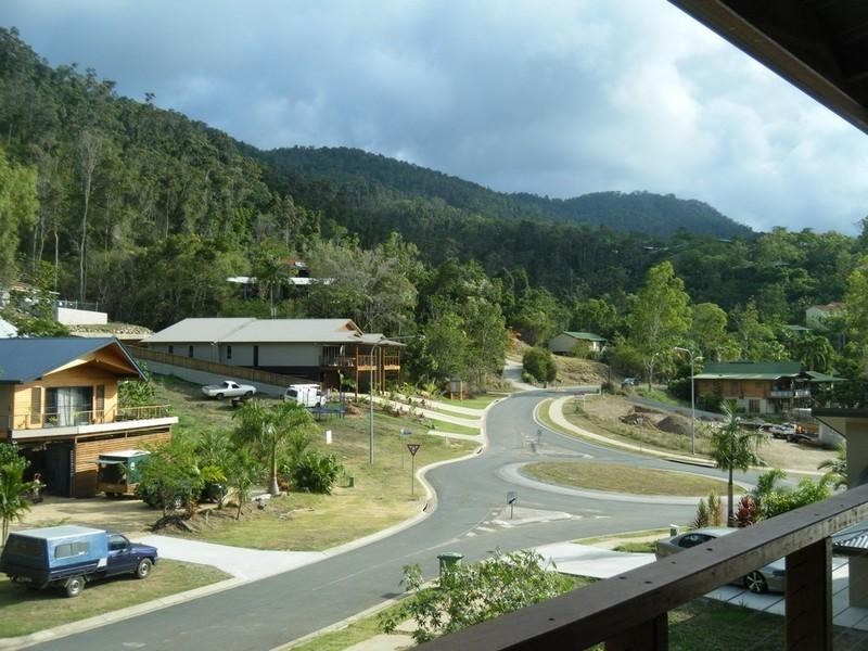 41 Eshelby Drive, Cannonvale QLD 4802