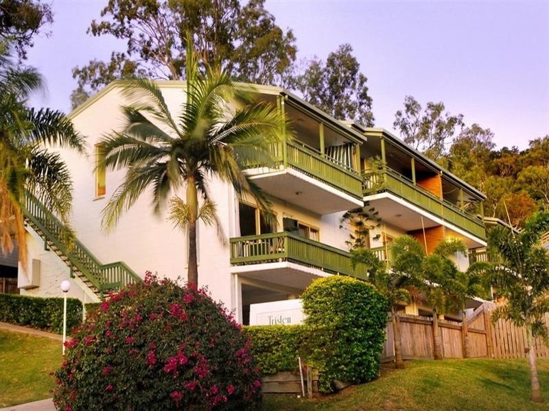 6/5 Border Drive, Cannonvale QLD 4802