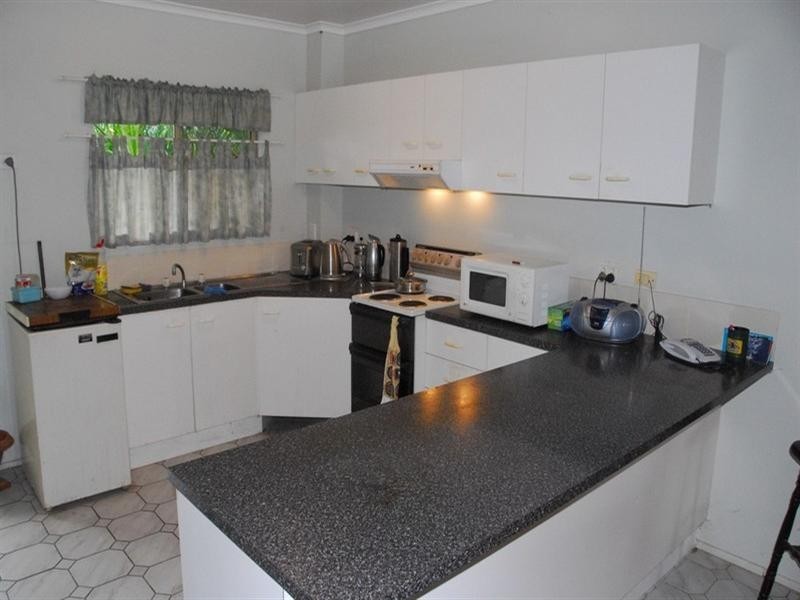 6/5 Border Drive, Cannonvale QLD 4802