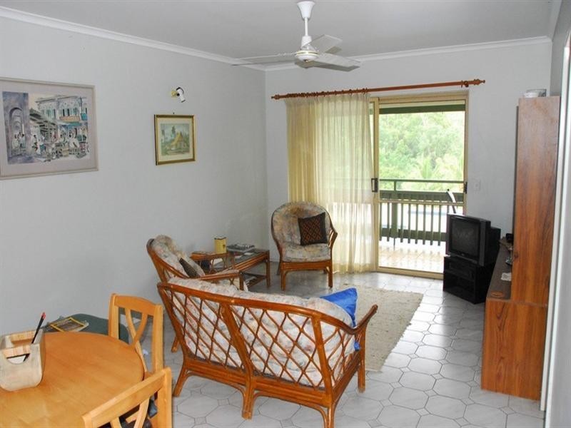 6/5 Border Drive, Cannonvale QLD 4802