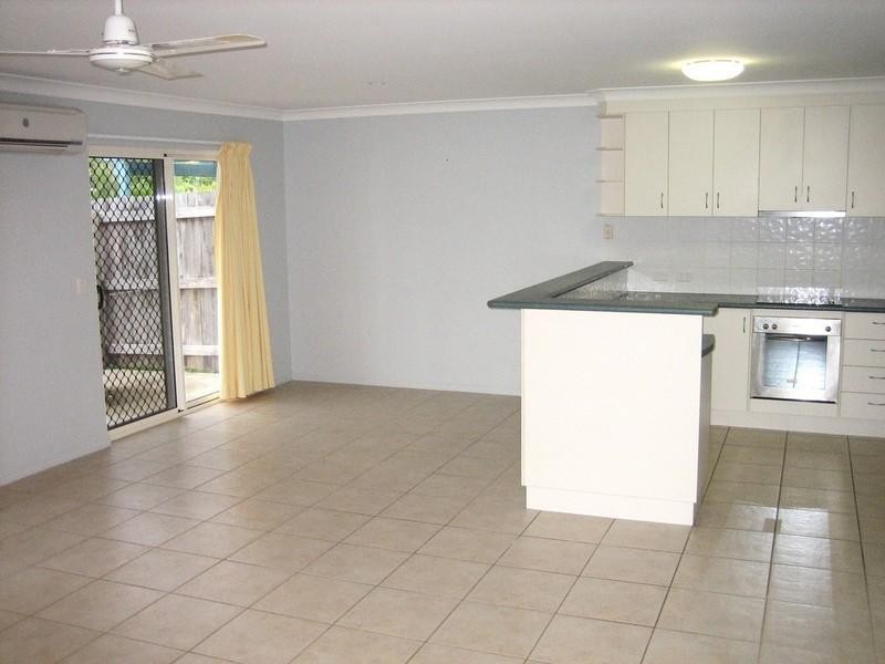 1/40 Banksia Court, Cannonvale QLD 4802