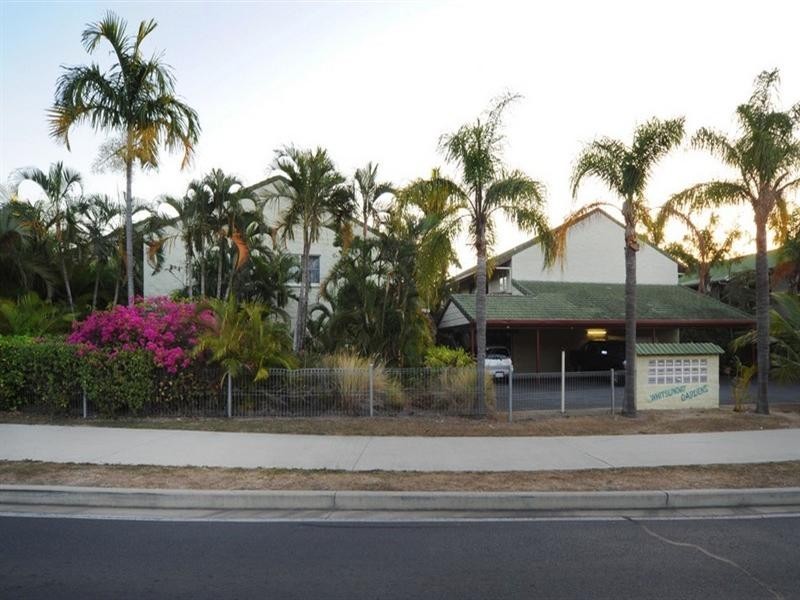 8/14 Island Drive, Cannonvale QLD 4802