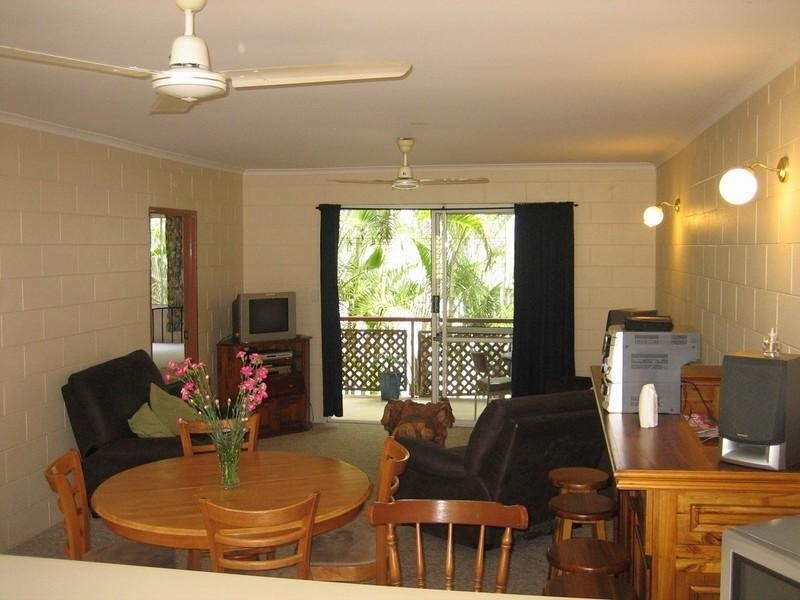 8/14 Island Drive, Cannonvale QLD 4802
