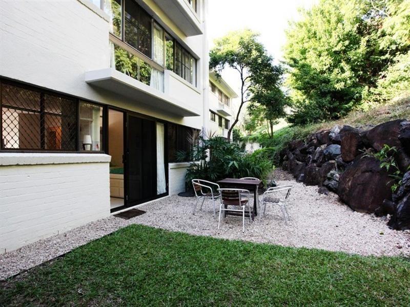 16/2 Eshelby Drive, Cannonvale QLD 4802