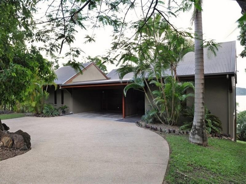 1 Bay Terrace, Shute Harbour QLD 4802