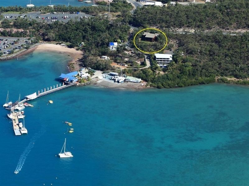 1 Bay Terrace, Shute Harbour QLD 4802