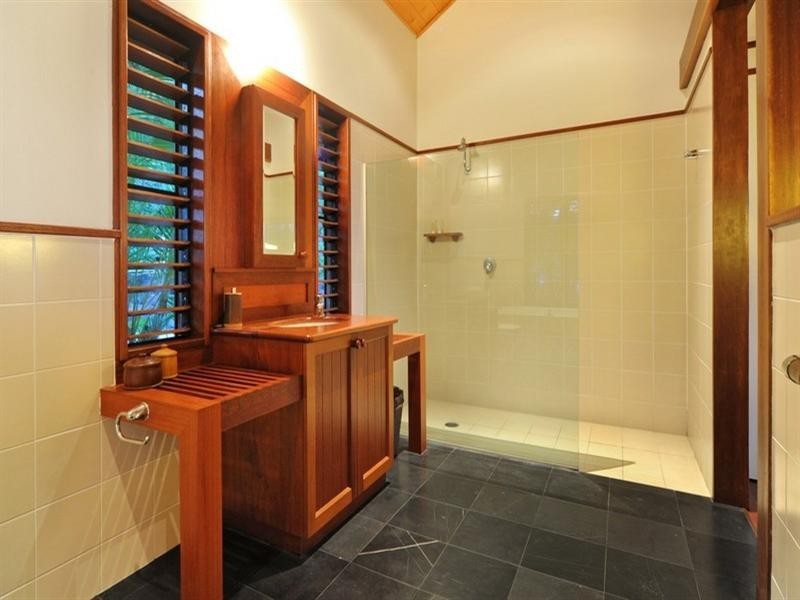 1 Bay Terrace, Shute Harbour QLD 4802