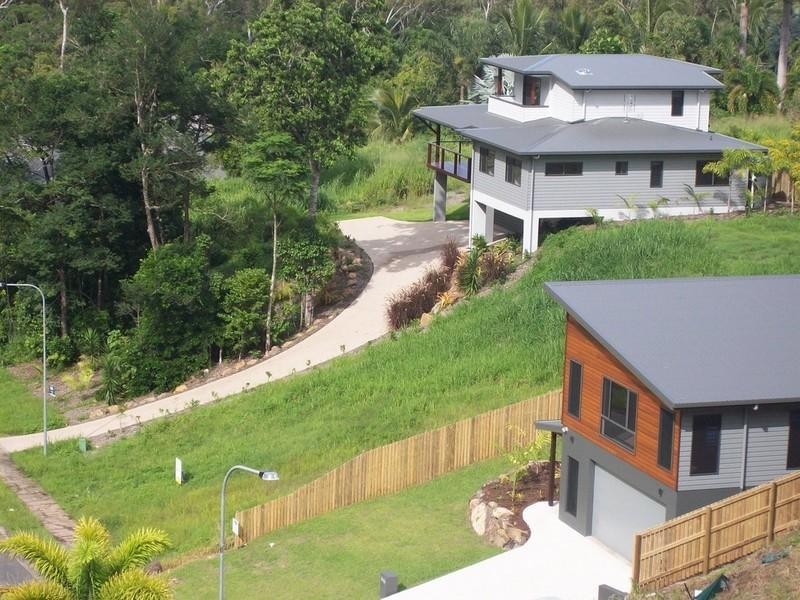 47 Eshelby Drive, Cannonvale QLD 4802