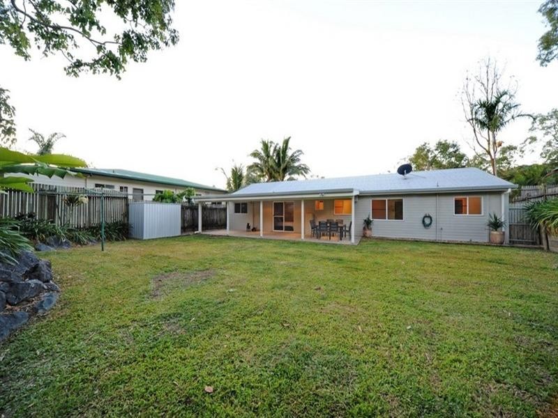 32 Tropic Road, Cannonvale QLD 4802