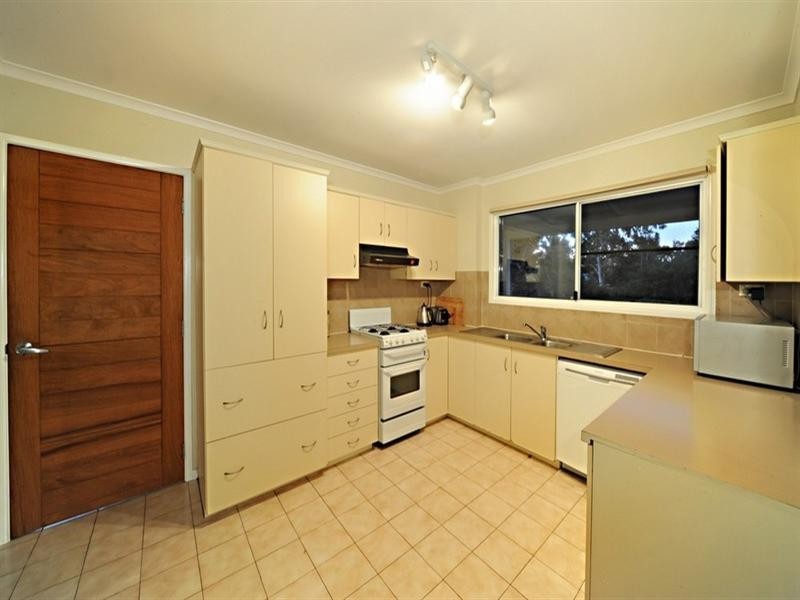 32 Tropic Road, Cannonvale QLD 4802