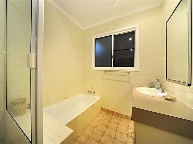 32 Tropic Road, Cannonvale QLD 4802