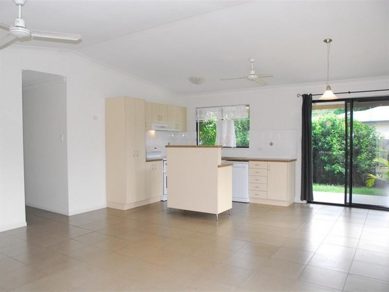 48 Banksia Court, Cannonvale QLD 4802