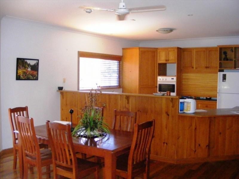 12 Panoramic Court, Cannonvale QLD 4802