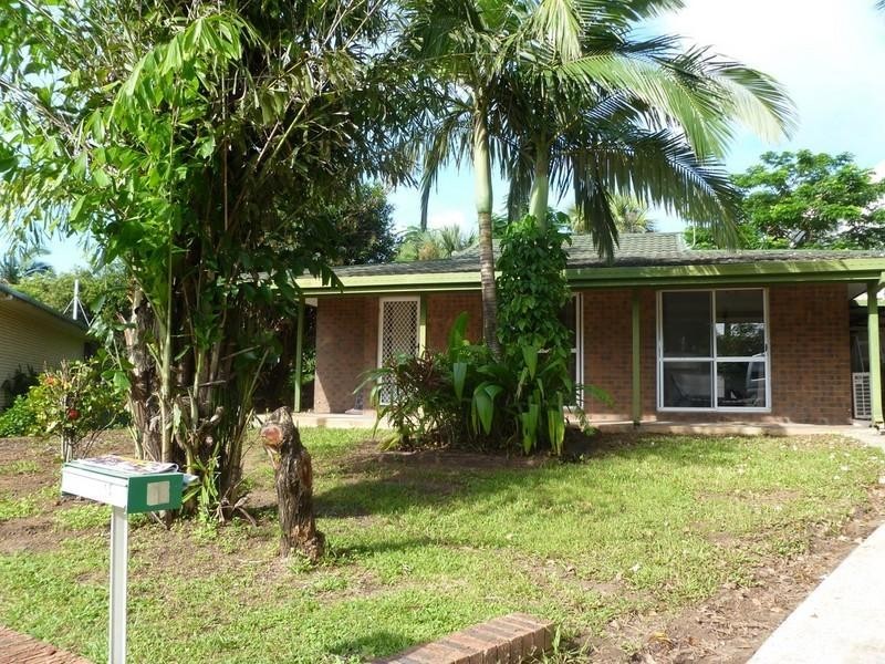 18 Palm Drive, Cannonvale QLD 4802