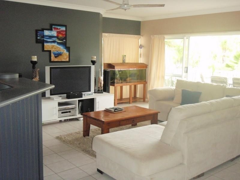 25/24 Pandanus Drive, Cannonvale QLD 4802