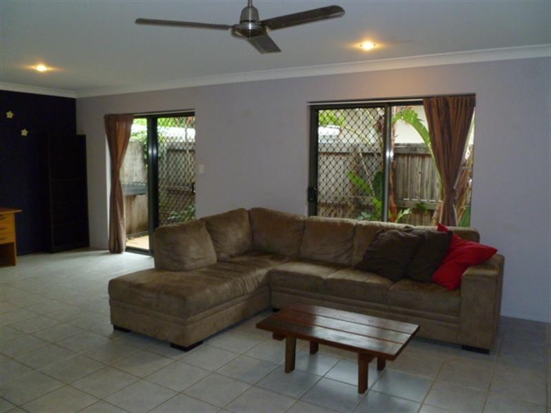 1/14 Banksia Court, Cannonvale QLD 4802