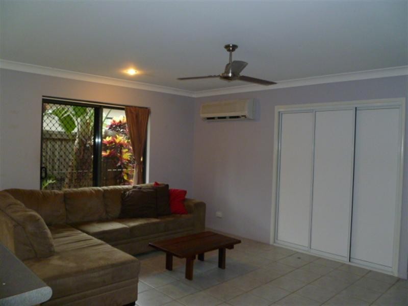 1/14 Banksia Court, Cannonvale QLD 4802