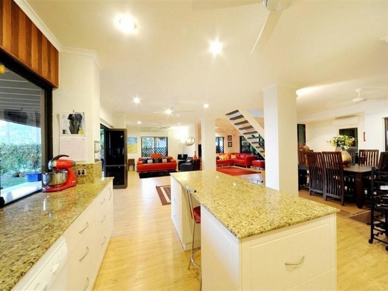 30 Coral Esplanade, Cannonvale QLD 4802