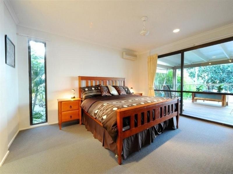 30 Coral Esplanade, Cannonvale QLD 4802