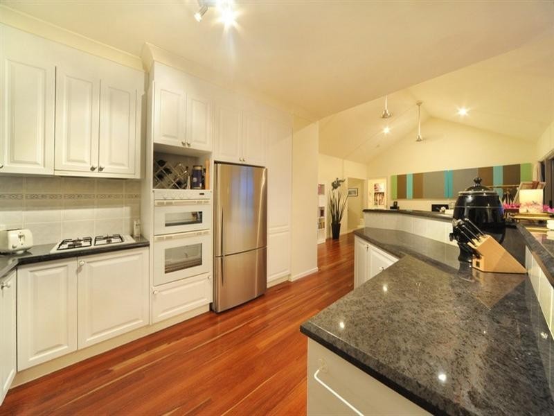 3 Country Road, Cannonvale QLD 4802