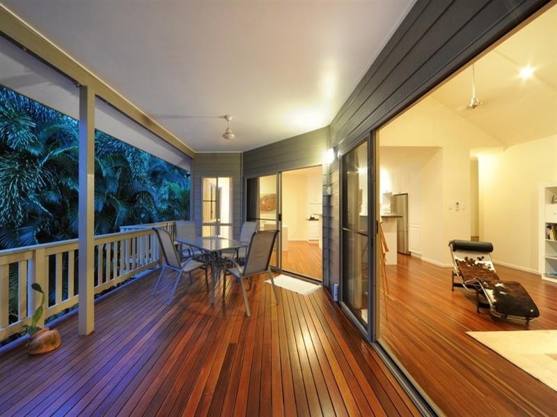 3 Country Road, Cannonvale QLD 4802