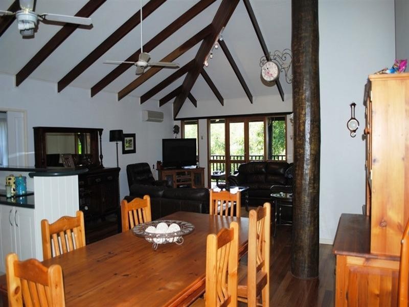68 Domenica Road, Sugarloaf QLD 4800