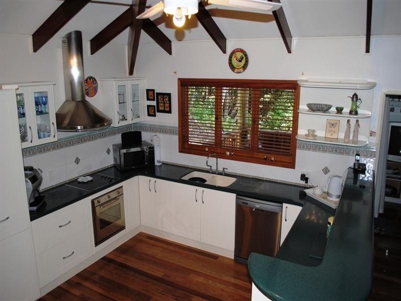 68 Domenica Road, Sugarloaf QLD 4800